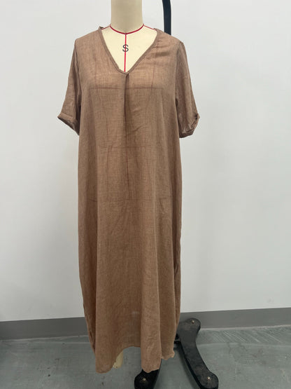 LB | Full Size V-Neck Sukienka midi z krótkim rękawem Plus Size