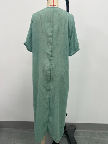 LB | Full Size V-Neck Sukienka midi z krótkim rękawem Plus Size