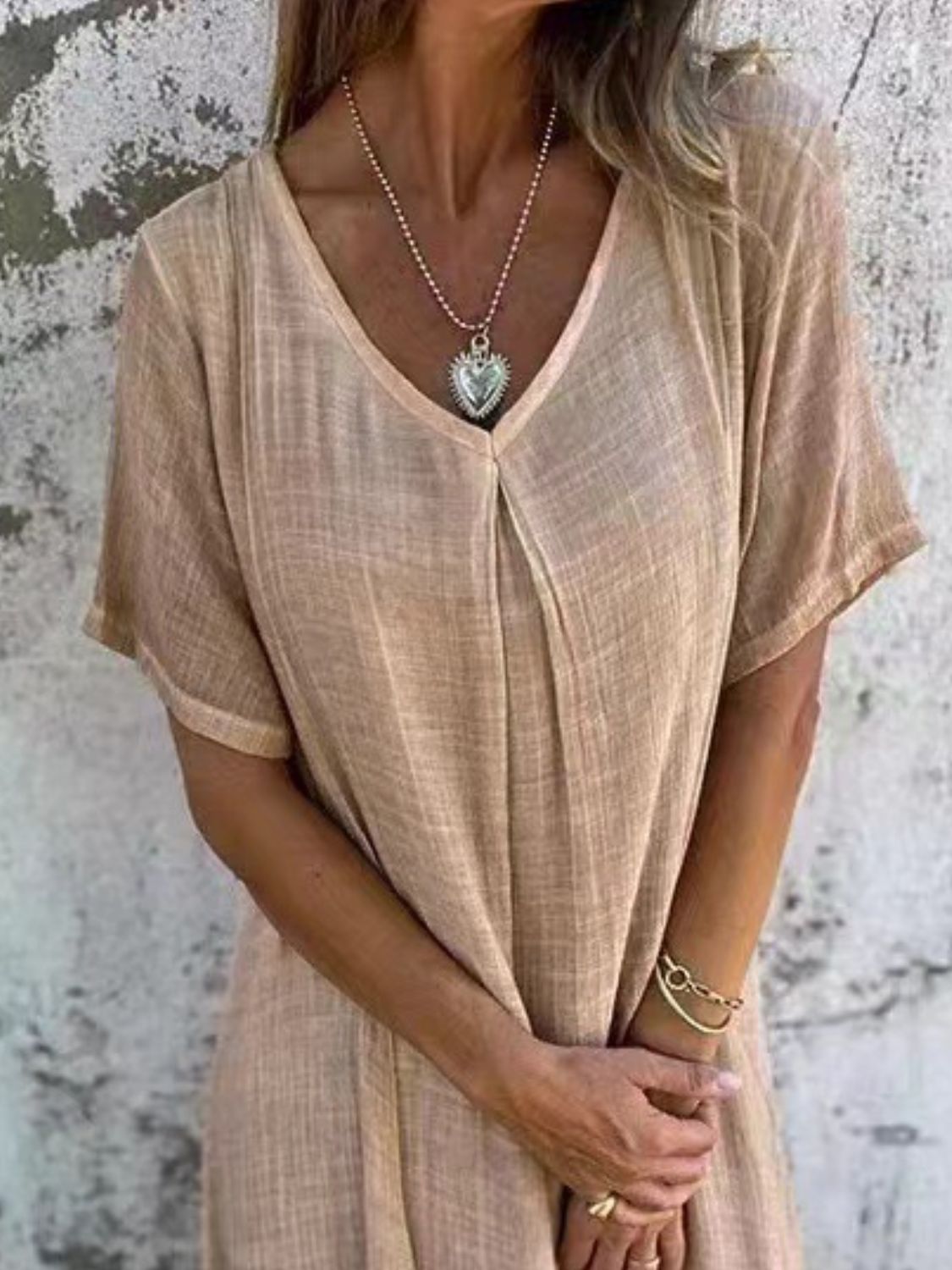 LB | Full Size V-Neck Sukienka midi z krótkim rękawem Plus Size