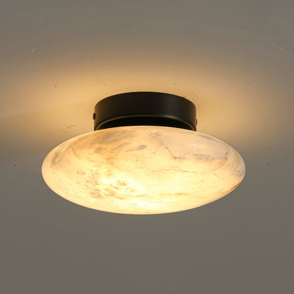 OvalGlanz | Alabastrowa lampa sufitowa z mosiężną podstawą