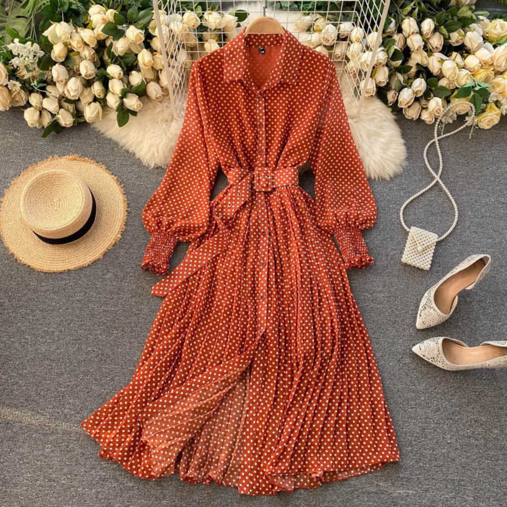 LB | Letnia sukienka maxi w kropki z plisowanymi detalami