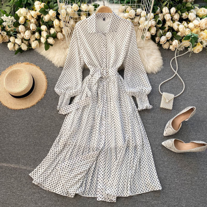 LB | Letnia sukienka maxi w kropki z plisowanymi detalami