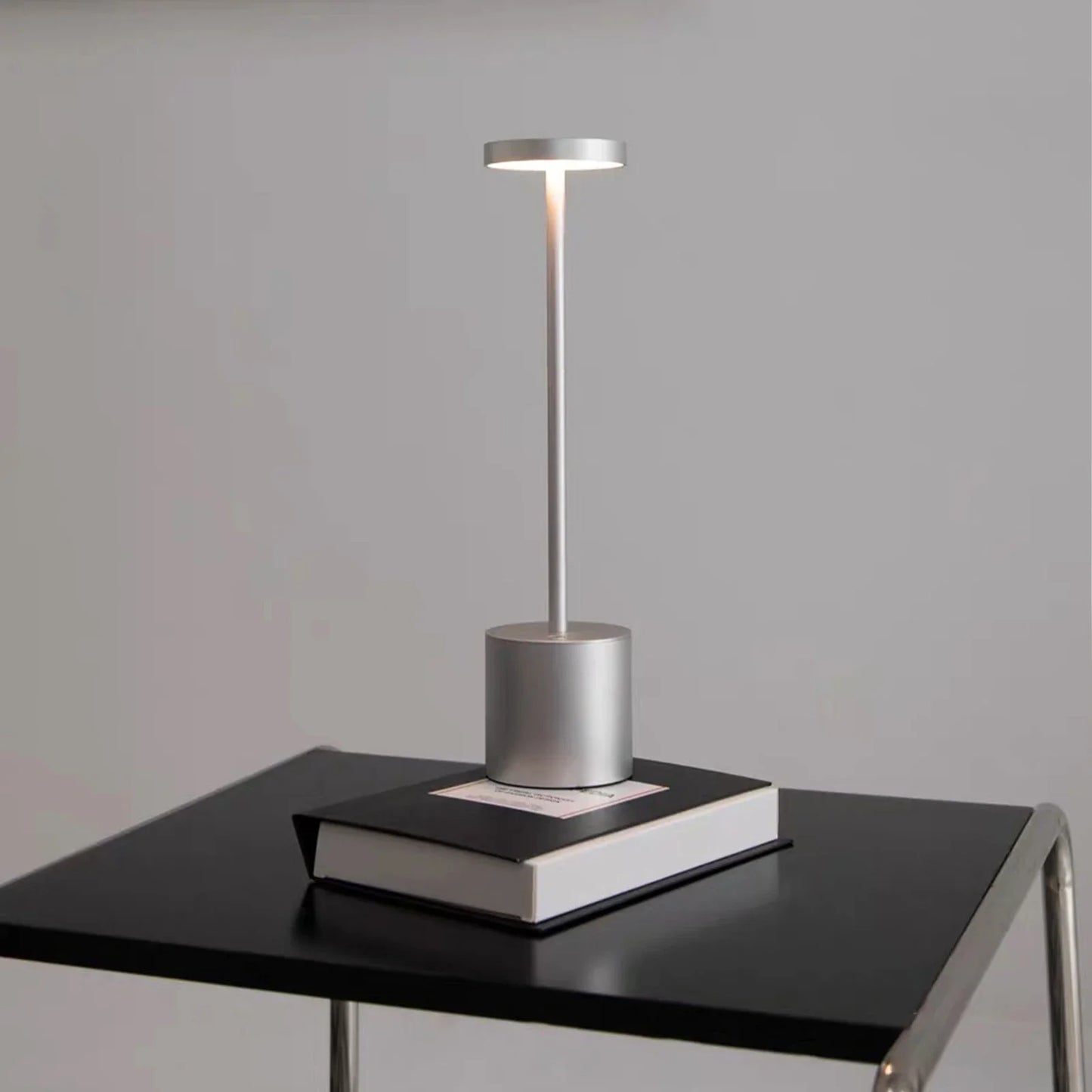 TouchGleam - Lampa stołowa LED z czujnikiem dotykowym