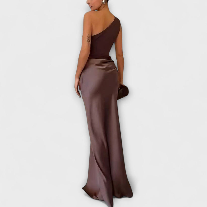 LB | Plisowana sukienka maxi z eleganckim wzorem z odkrytymi ramionami