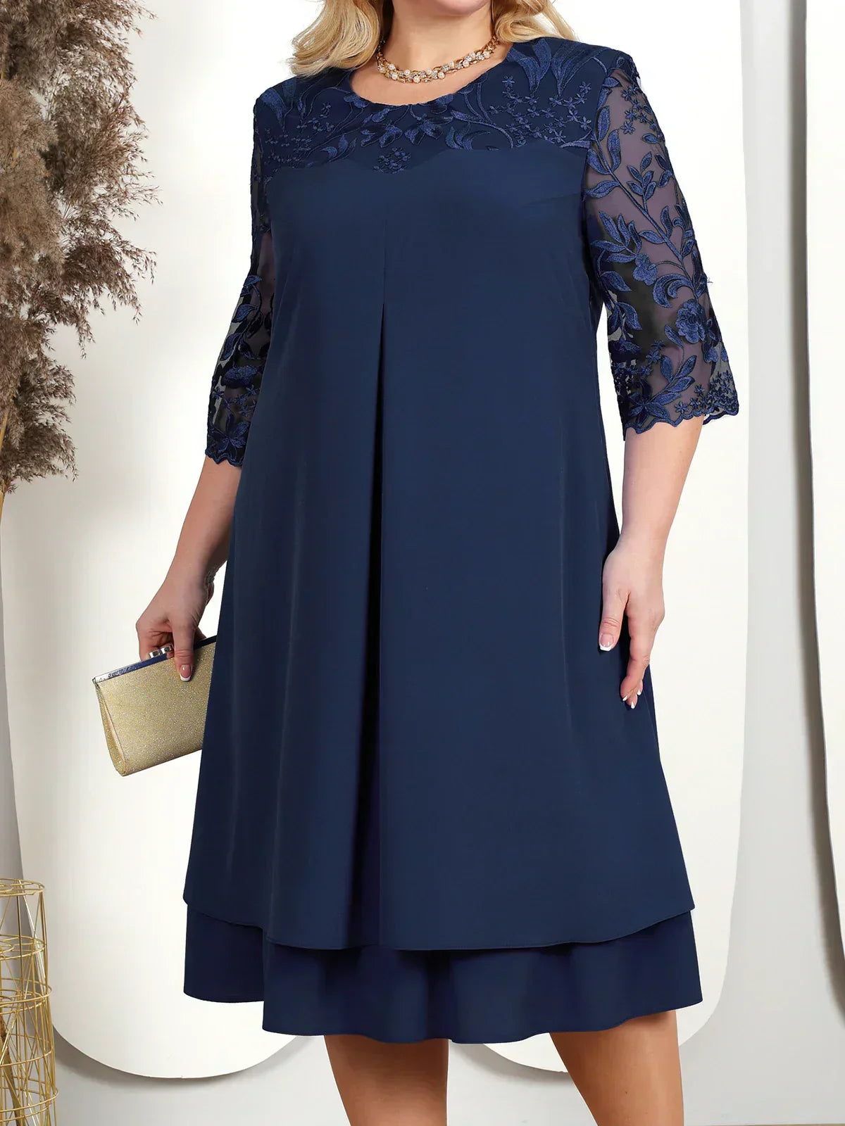 LB | Koronkowa sukienka Plus Size dla kobiet