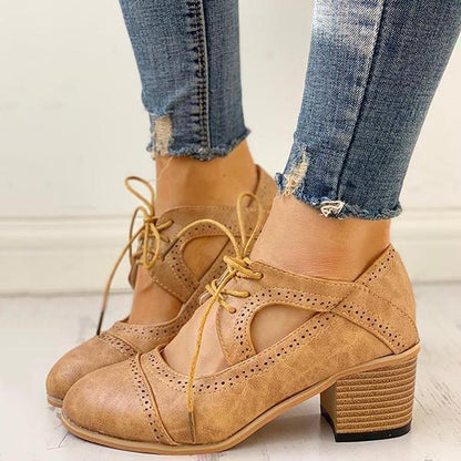 LB | Retro sznurowane buty z wycięciem