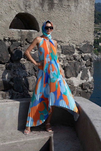 LB | Isla - Elegancka plisowana sukienka maxi z dekoltem w serek