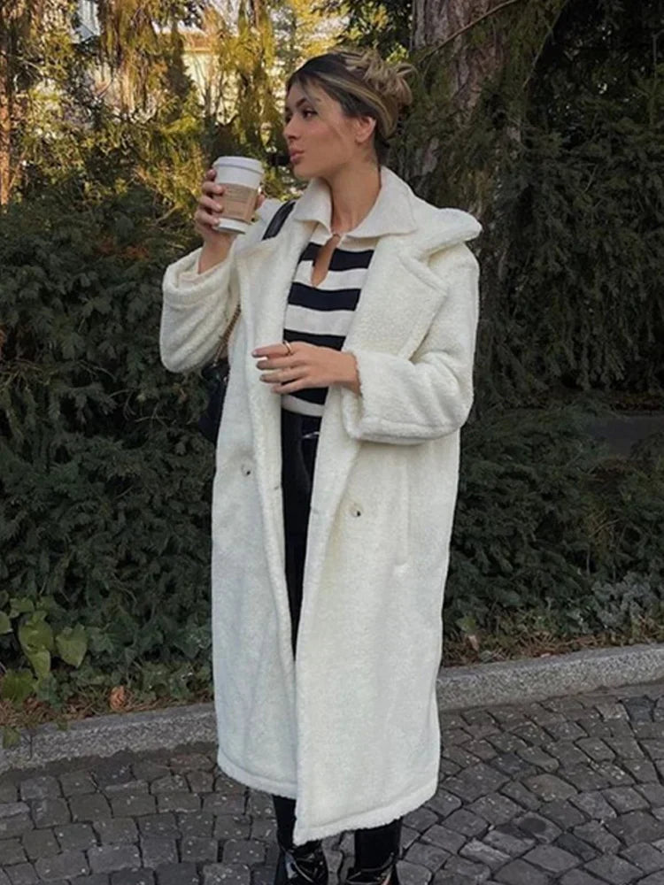 LB | Nieskomplikowany i modny płaszcz zimowy