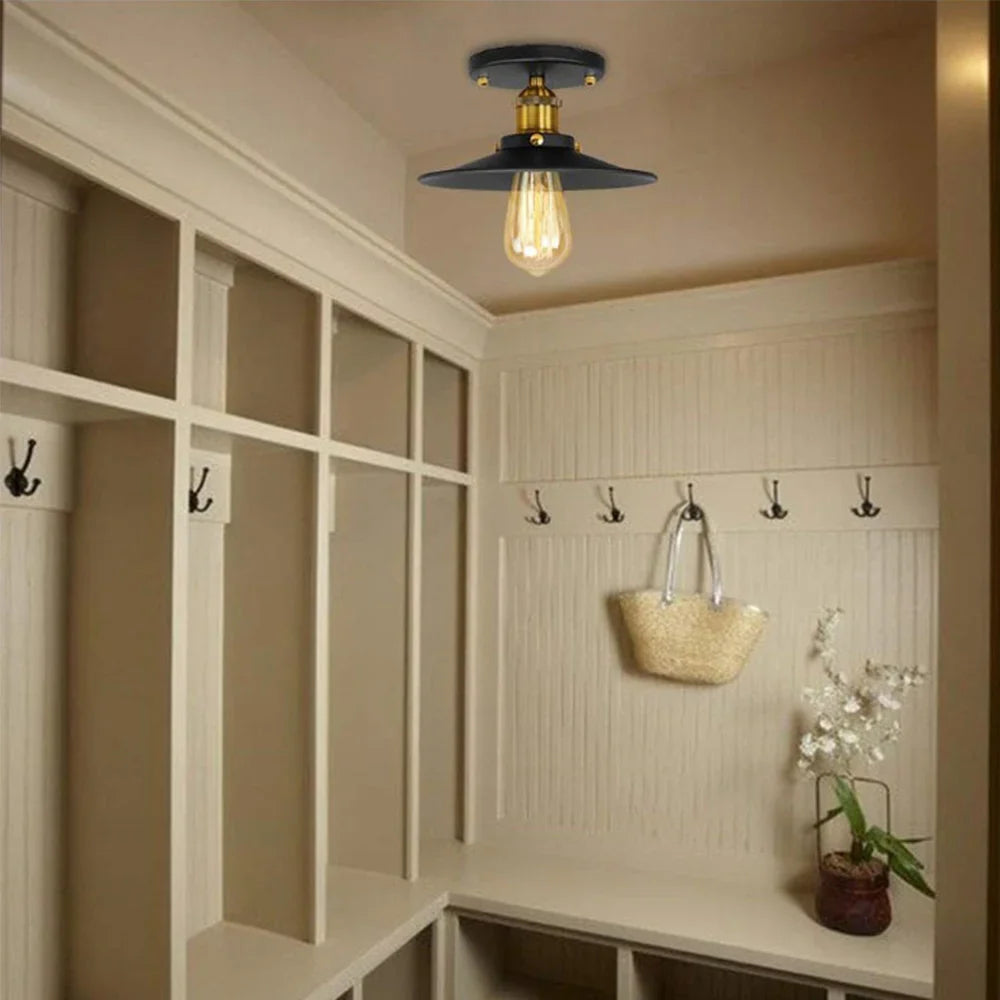 Ponadczasowa lampa sufitowa w stylu vintage