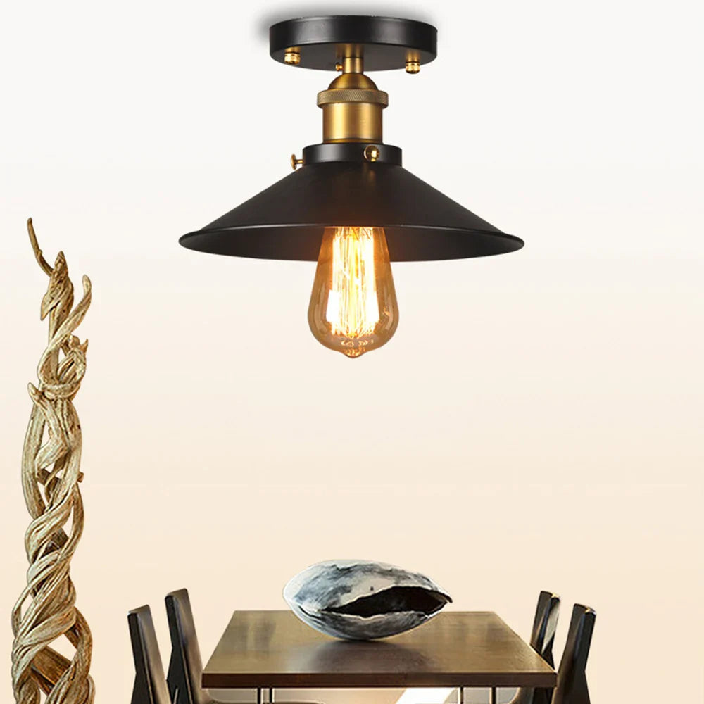 Ponadczasowa lampa sufitowa w stylu vintage