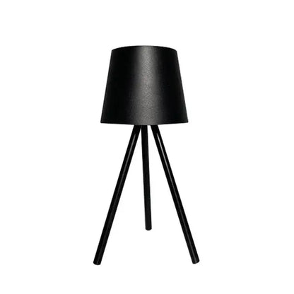 TriLeg - lampa biurkowa na statywie