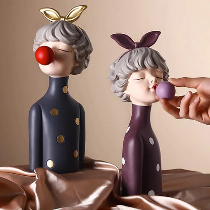 Gum Diva Sculpture - Rzeźba dziewczyny z gumy do żucia