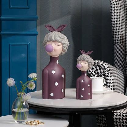 Gum Diva Sculpture - Rzeźba dziewczyny z gumy do żucia
