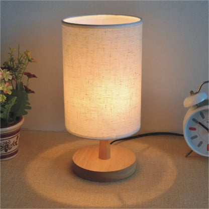 WoodBeam - nowoczesna drewniana lampa stołowa