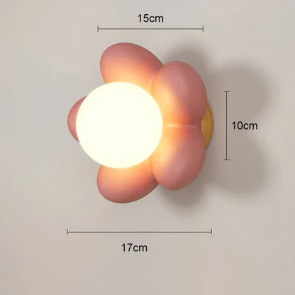 FloralGlimmer - Lampa ścienna z kremowym kwiatem