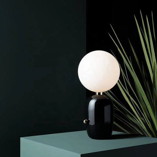 StylishGleam - Modna lampa stołowa