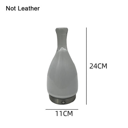 LeatherLuxe - butelkowa lampa nordycka