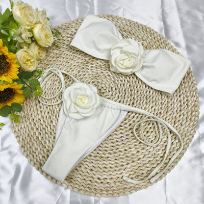 Płynny i fantastyczny Bikini