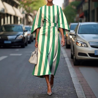 LB | Damska sukienka midi - linia A - rękawy kimono - kwiatowy nadruk