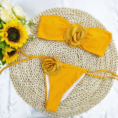Płynny i fantastyczny Bikini