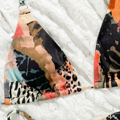 Żywy i wyjątkowy Bikini