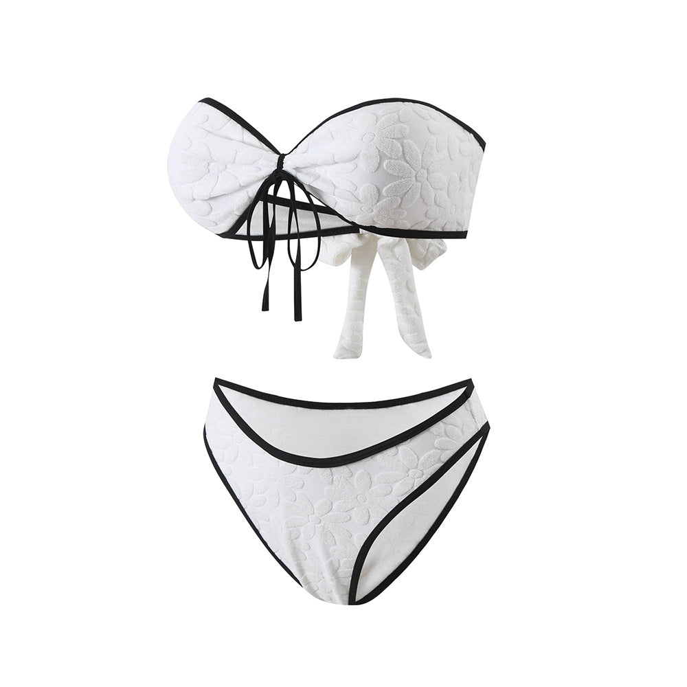 Nowoczesny i minimalistyczny Bikini