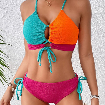 Wypolerowany i figlarny Bikini