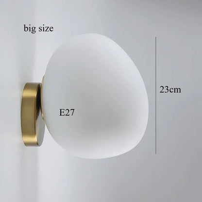 ShellWhite - Lampa ścienna wykonana z białego szkła jajecznego