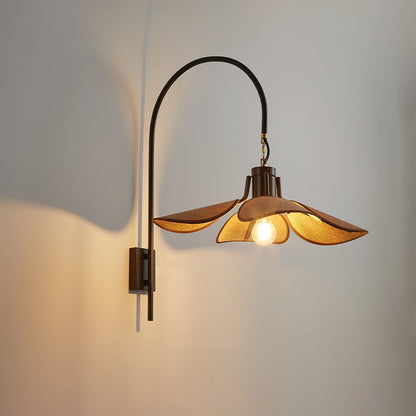 Lampa ścienna FloralGlow | Petal Bloom
