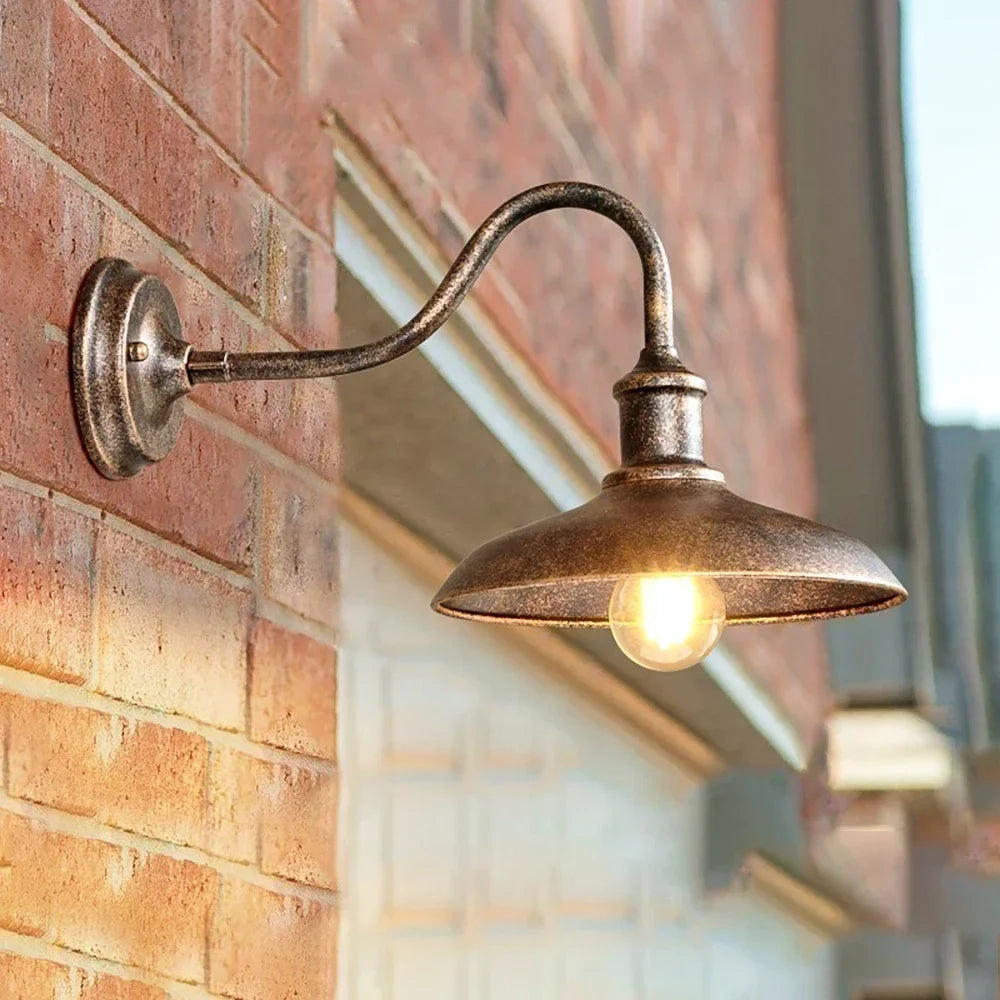 RainRetro - Wodoodporna lampa ścienna w stylu retro