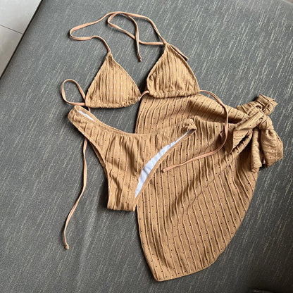 Wypolerowany i figlarny Bikini