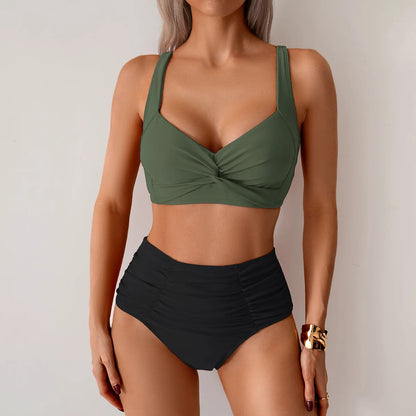 Płynny i fantastyczny Bikini