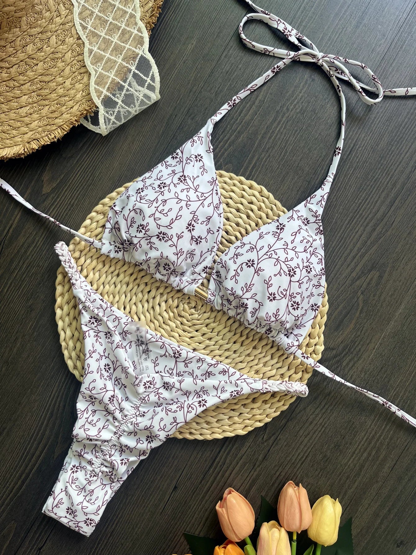 Płynny i fantastyczny Bikini