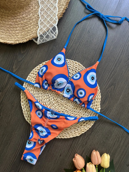 Płynny i fantastyczny Bikini
