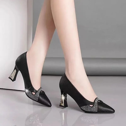 Smukłe i wspierające ortopedyczne Buty