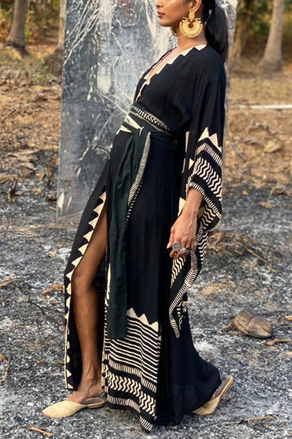 LB | Geometry V-neck batwing maxi dress