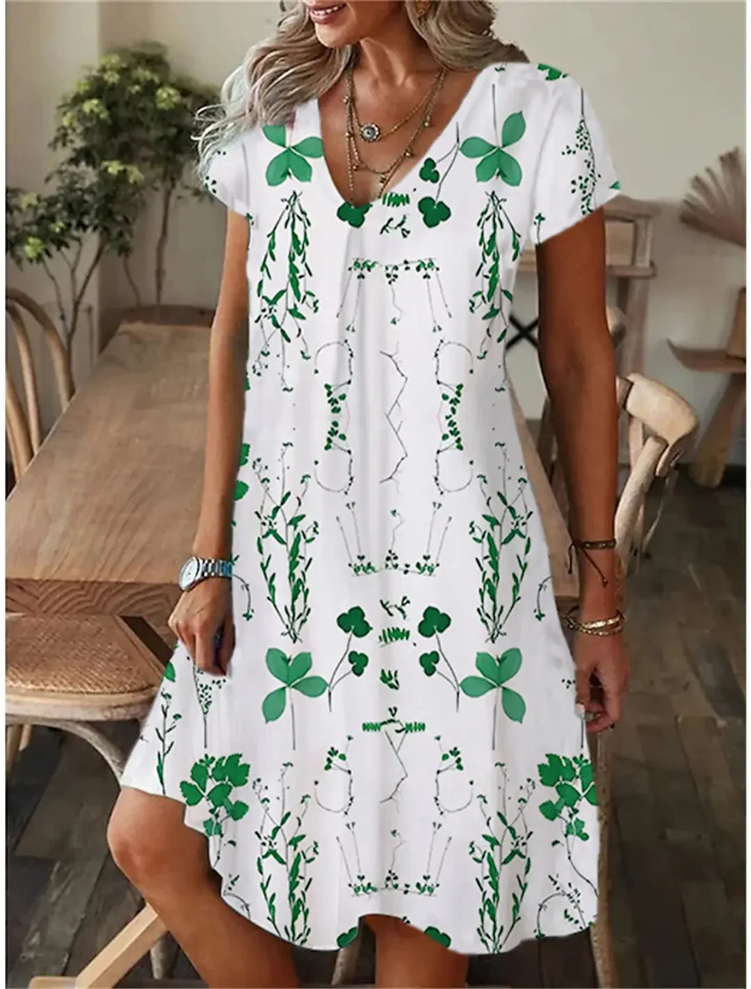 LB | Elegancka mini sukienka z nadrukiem i krótkim rękawem