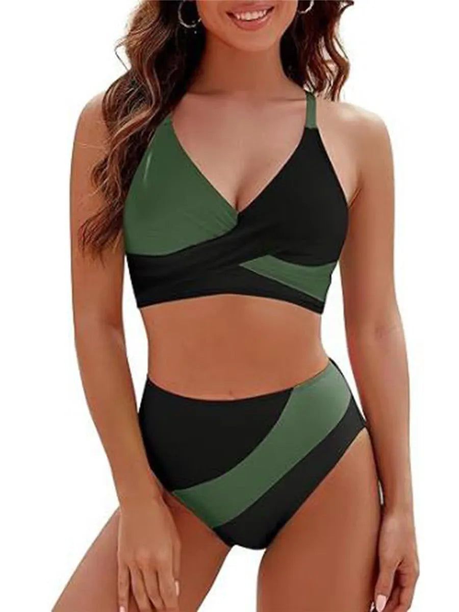 Wypolerowany i figlarny Bikini