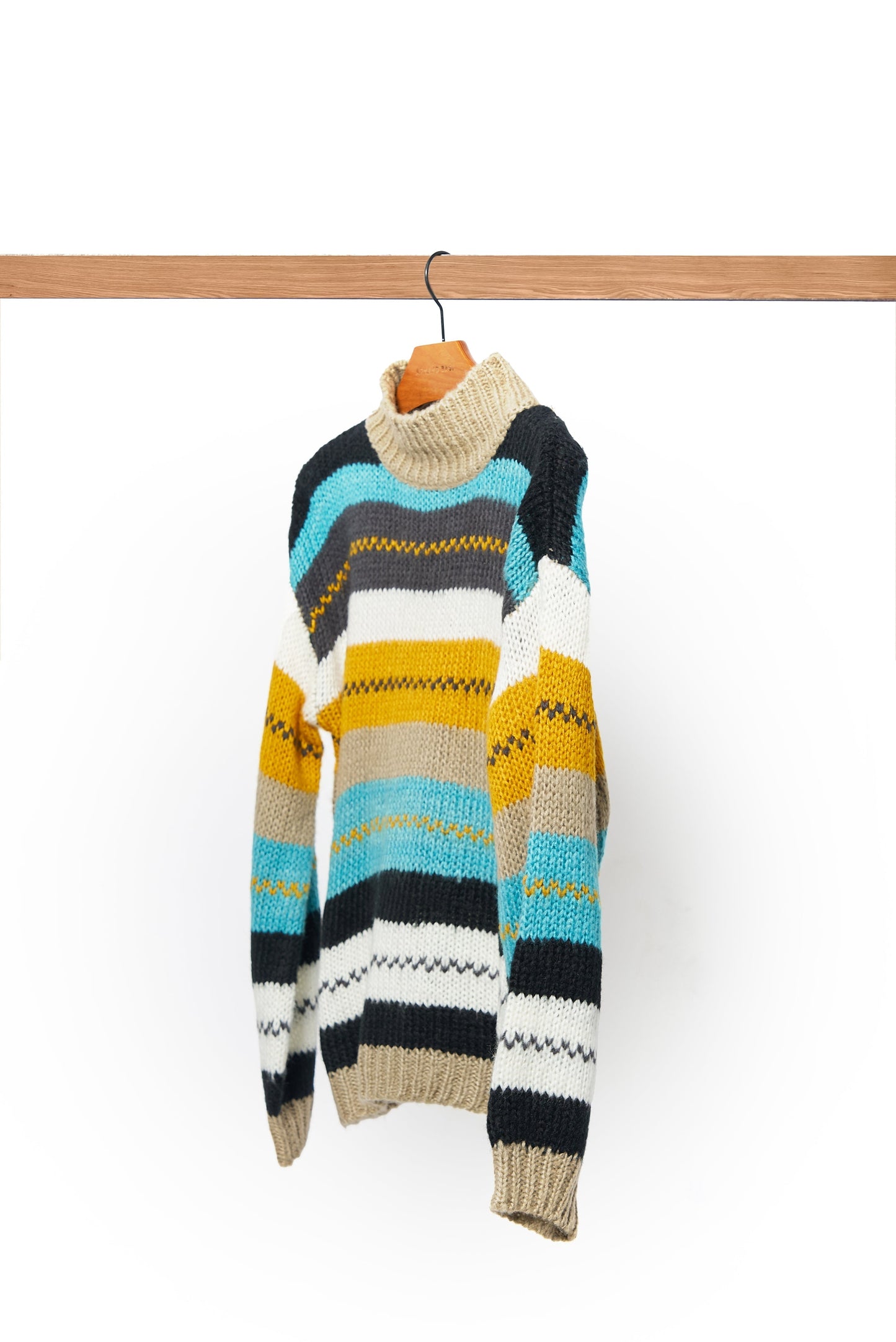LB | Dopasowany i elegancki sweter ogólny