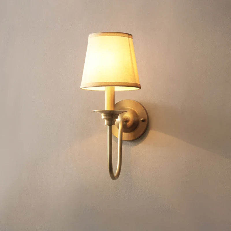 CopperGlow - Lampa ścienna z litej miedzi