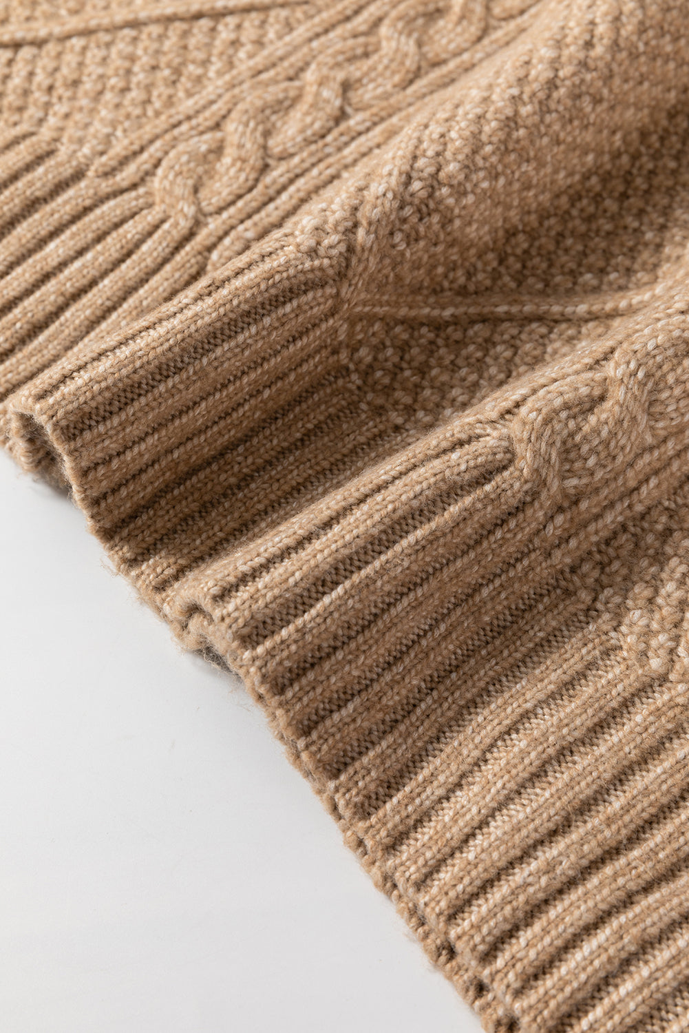 AS | Nieskomplikowany i elegancki sweter zimowy