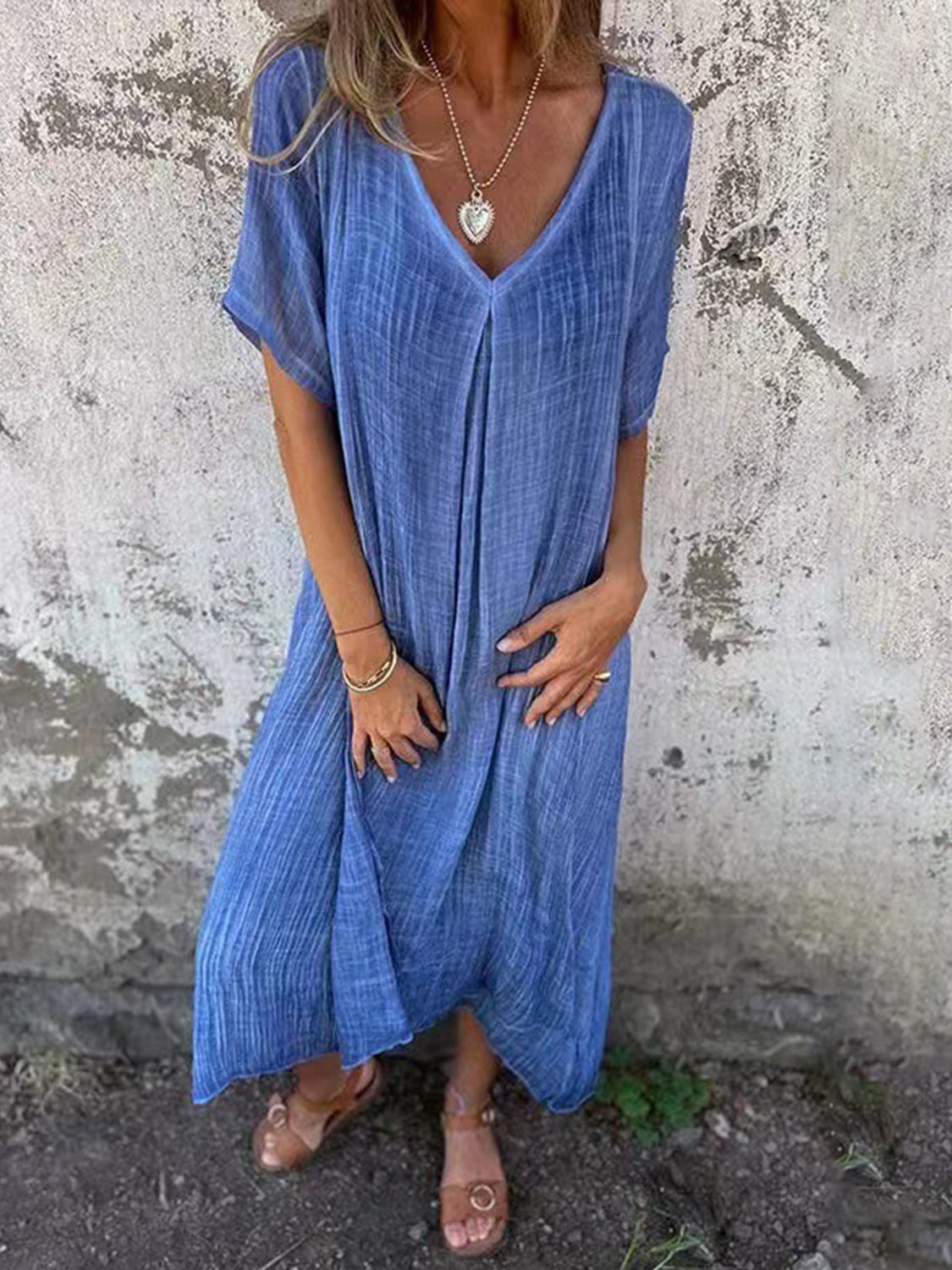 LB | Full Size V-Neck Sukienka midi z krótkim rękawem Plus Size