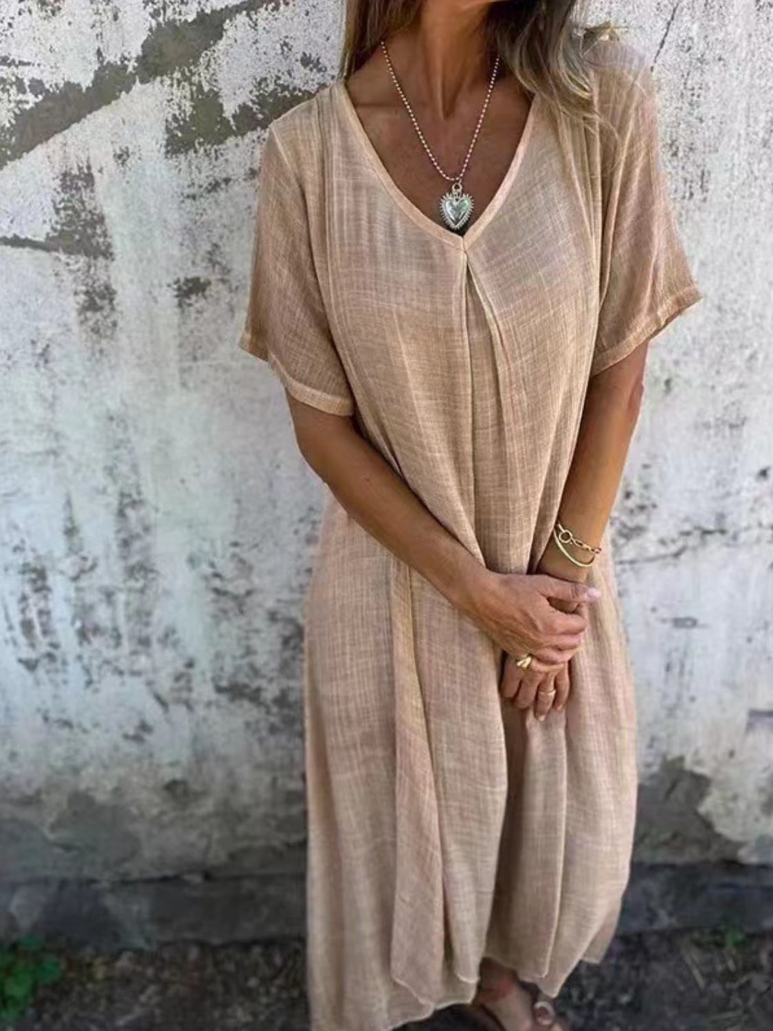 LB | Full Size V-Neck Sukienka midi z krótkim rękawem Plus Size