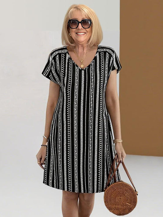 LB | Fajna sukienka mini z krótkim rękawem V-neck