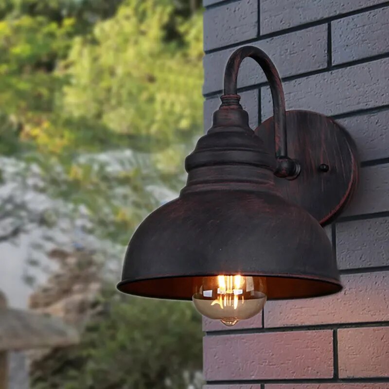 VintageGlow - Retro lampa ścienna do zastosowań zewnętrznych