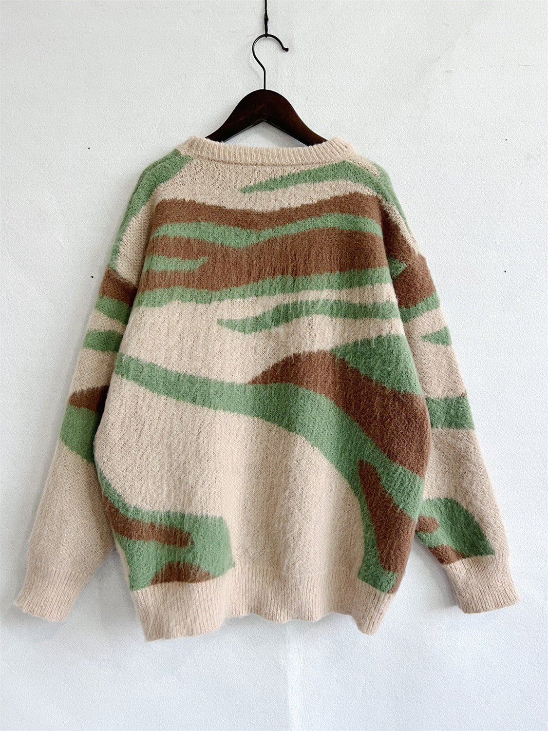 LB | Ponadczasowy i stylowy sweter