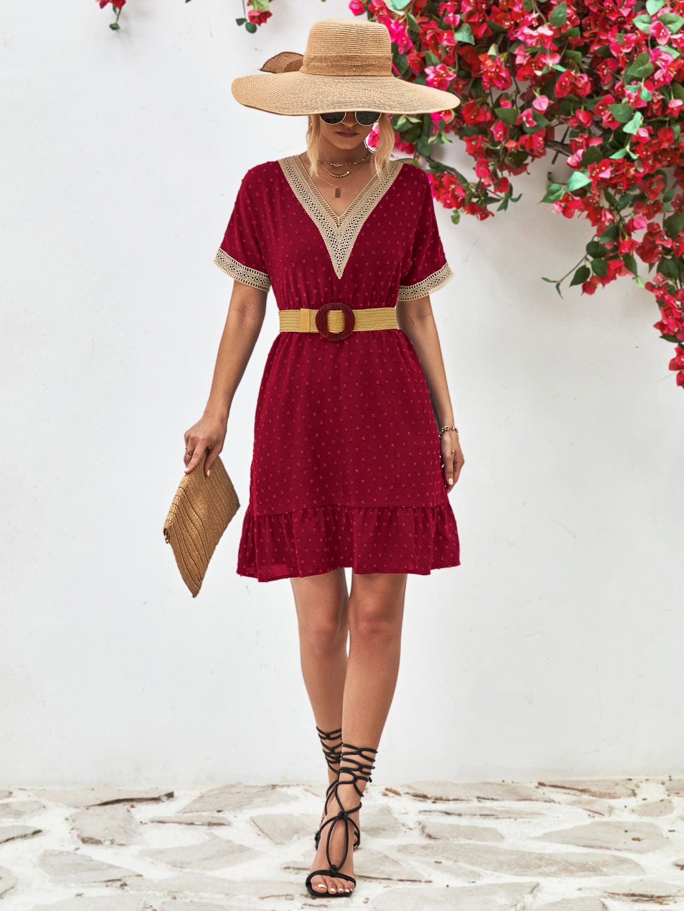 LB | Kontrastowa sukienka mini z krótkim rękawem V-neck