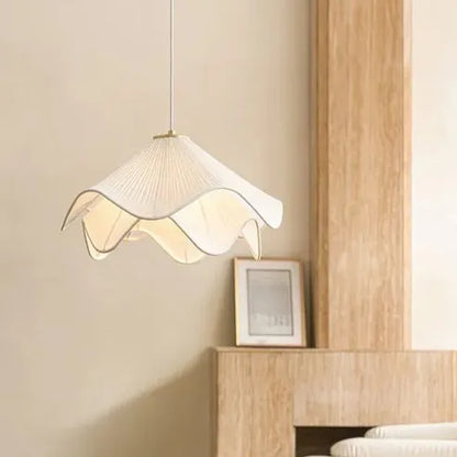 Lampa wisząca Lia z kloszem