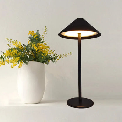 GoLumina - ładowalna lampa biurkowa
