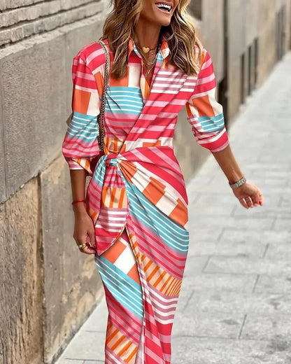 LB | Fashion Sukienka midi w paski z dekoltem w serek i sznurowaniem